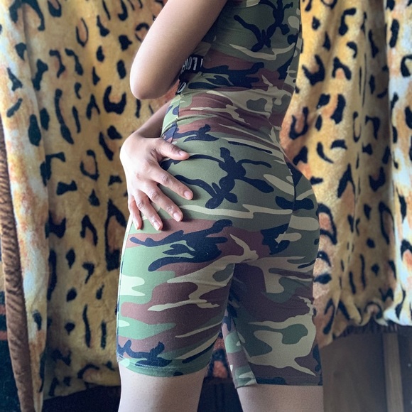 Chic love army green camouflage body suit (shorts) - Picture 2 of 4